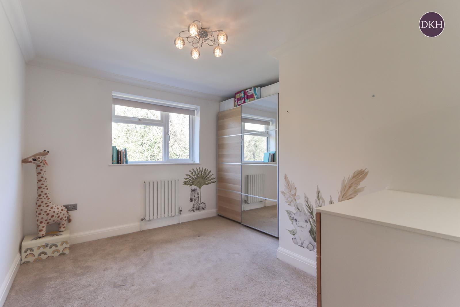 Property Image 97fee70f-eb02-405b-9a9a-b9b6ea584d8a
