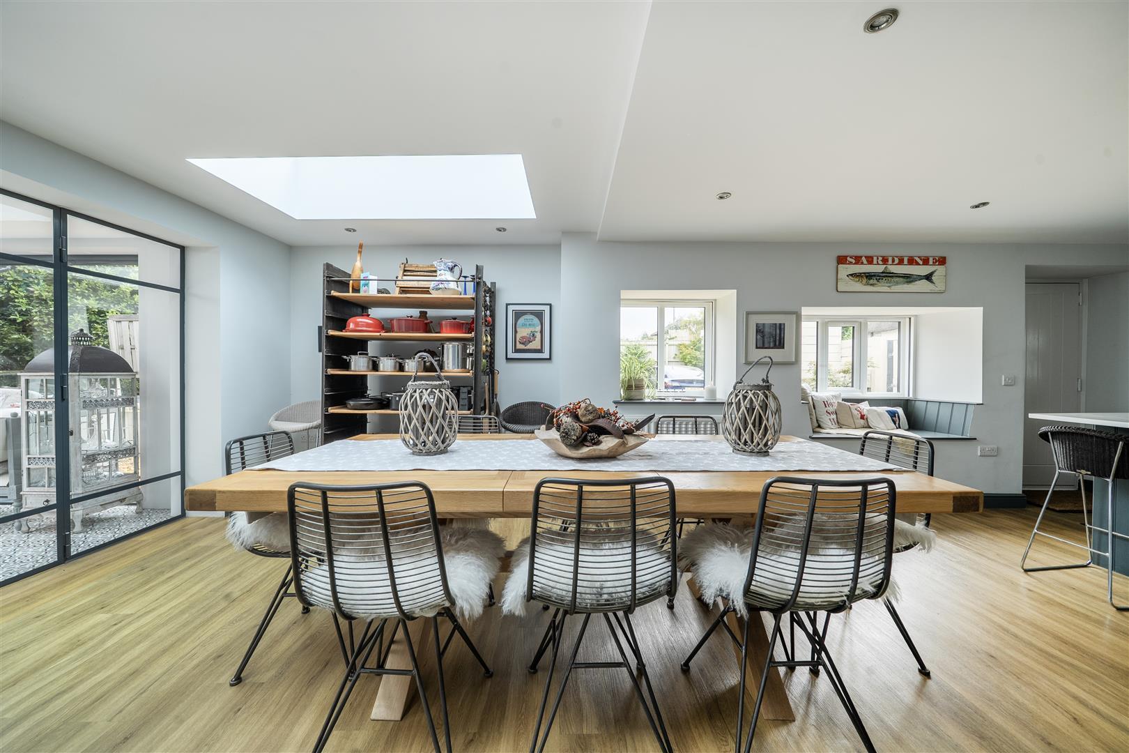 Property Image 9824039f-6987-42b2-a94c-34e7717bbe1e
