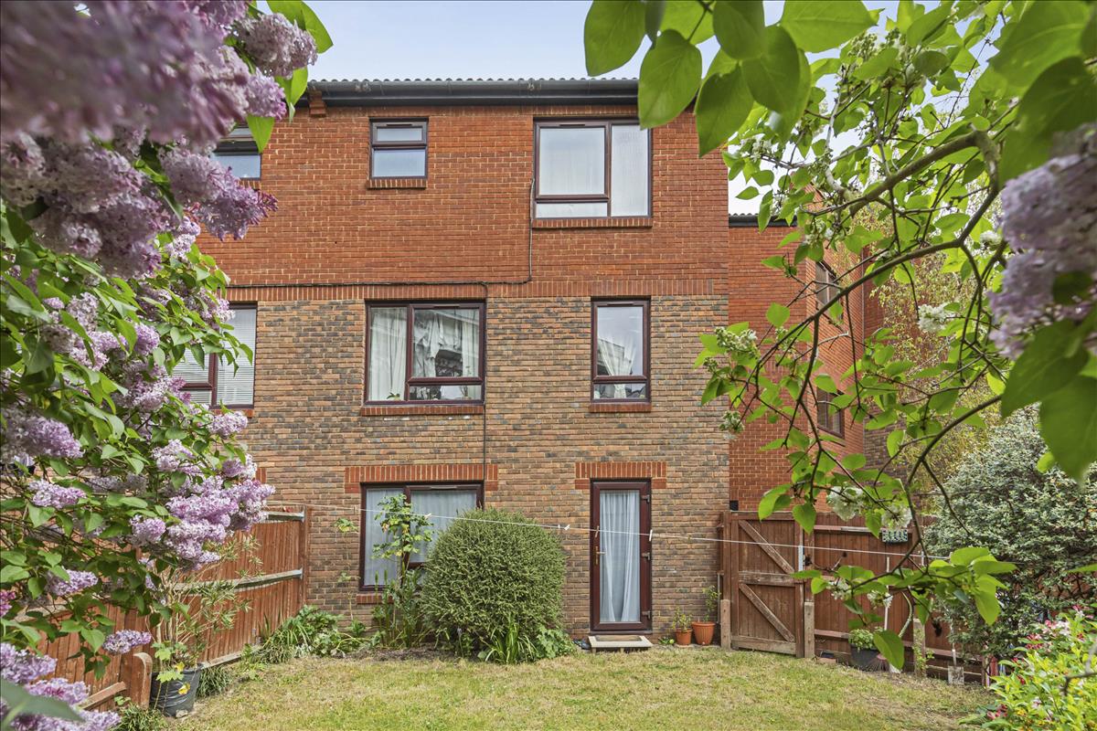 Property Image 9842d261-5b4d-48bf-a1f8-76a4a5c7f27f