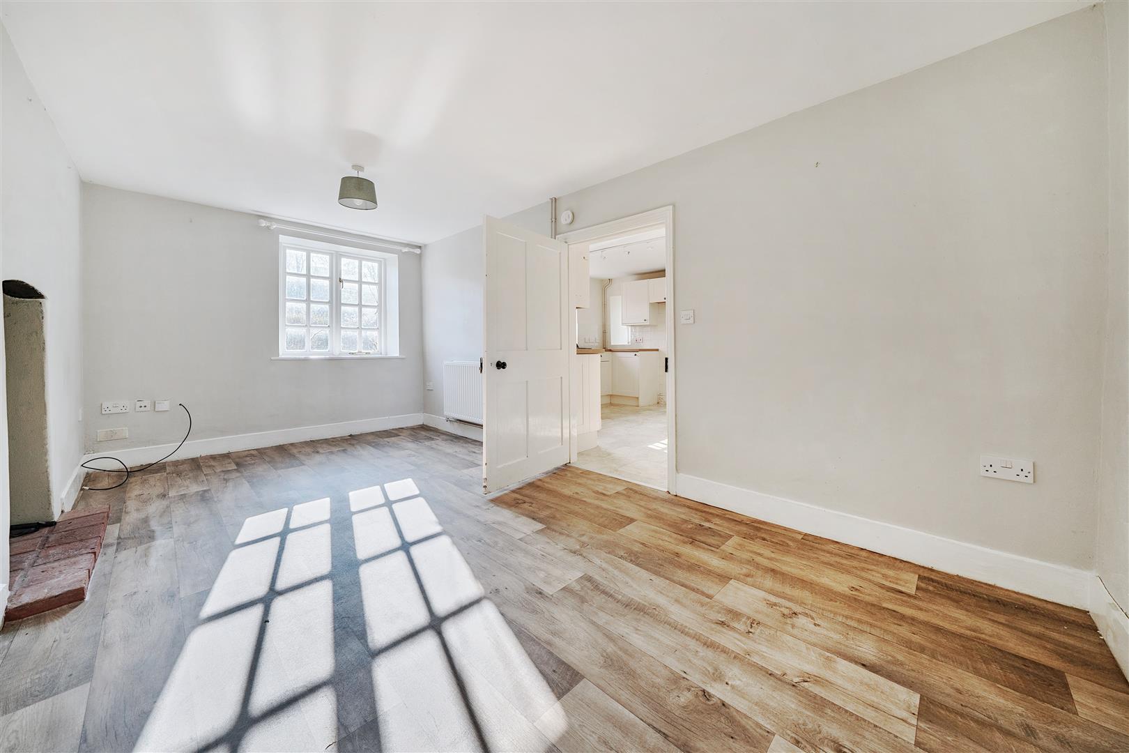 Property Image 9851a50f-9070-4018-8060-69b4f58d9f51
