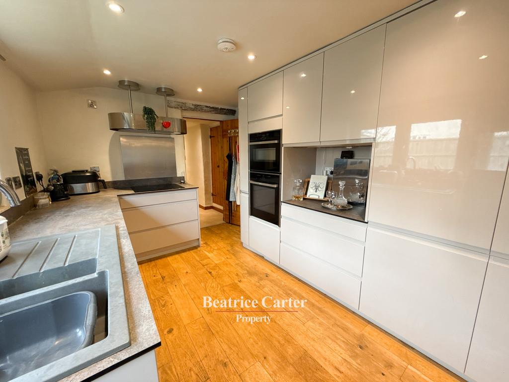 Property Image 98701d68-0210-432e-817f-ab54efc14cc4