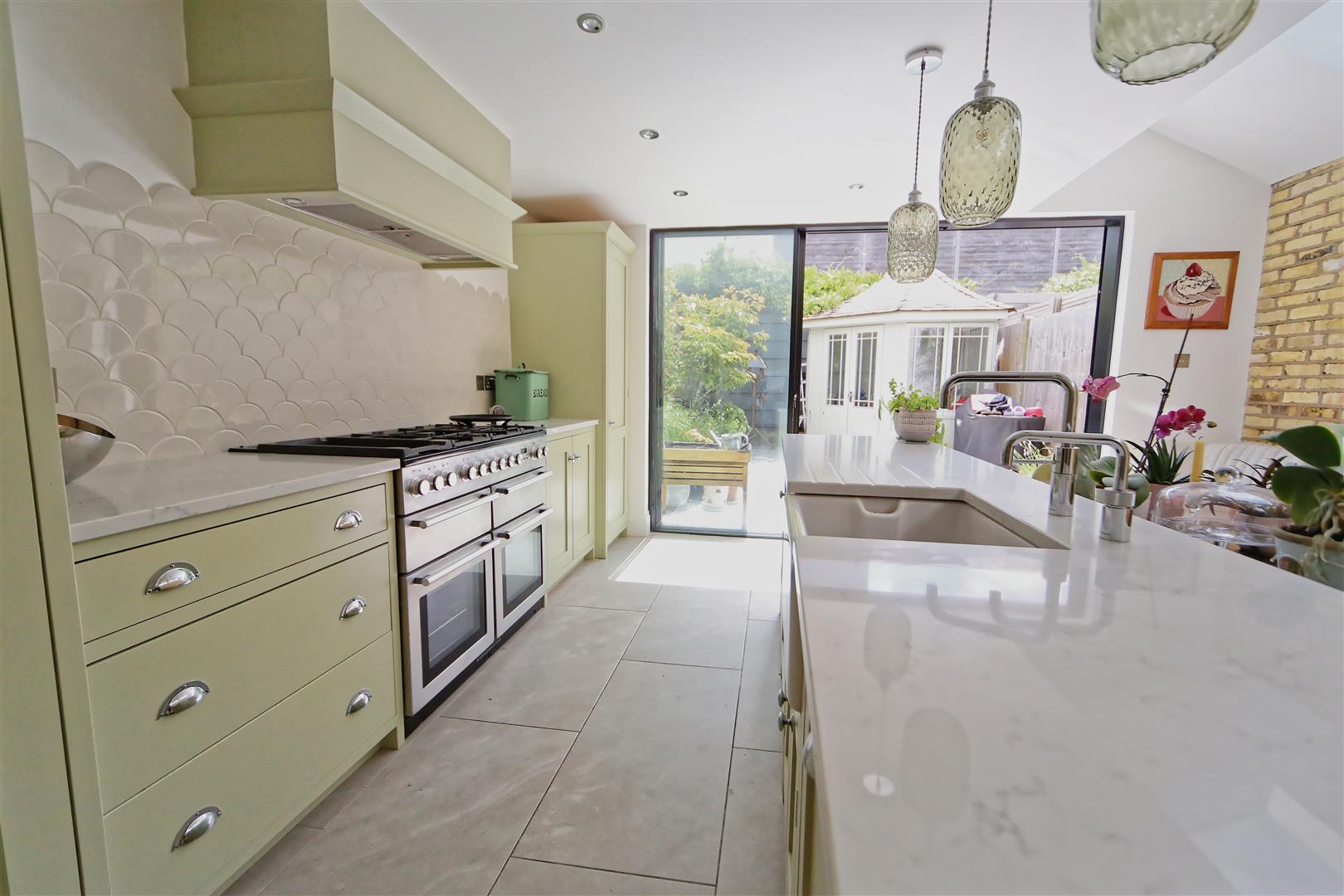 Property Image 9873c0a6-abf3-4c9f-932d-7b065d63f838