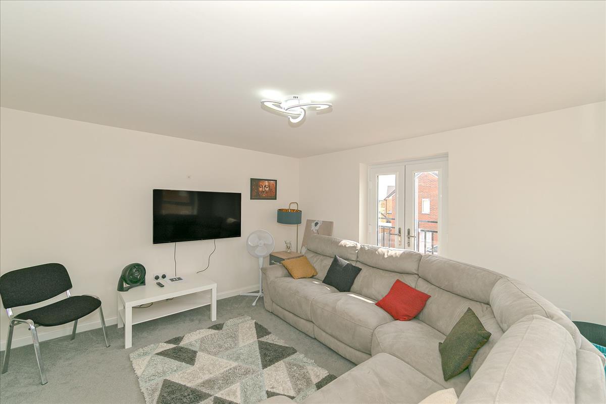 Property Image 98755cc8-473f-47e6-890f-13211fa18d50