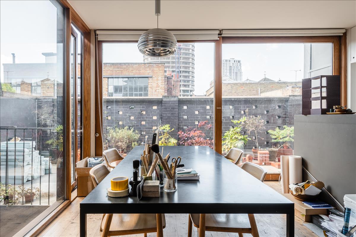 Three bedroom penthouse apartment for rent on Charlotte Road EC2A