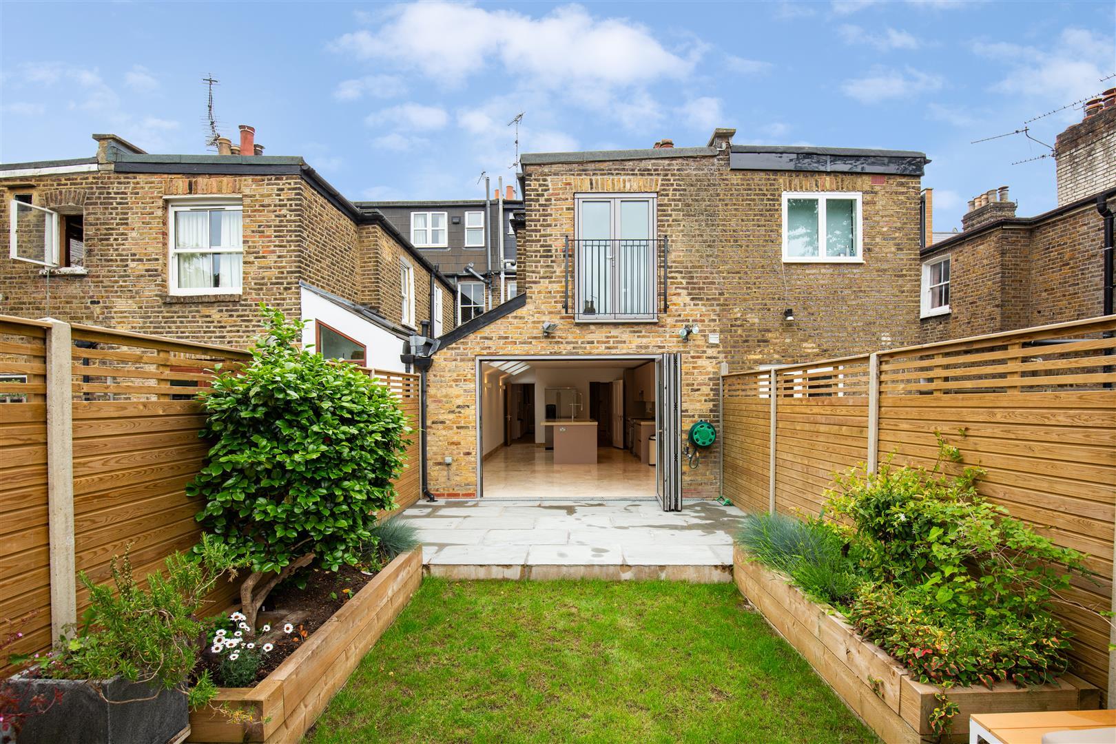 Property Image 9880966d-f84e-49c6-b05c-bc569d150e06