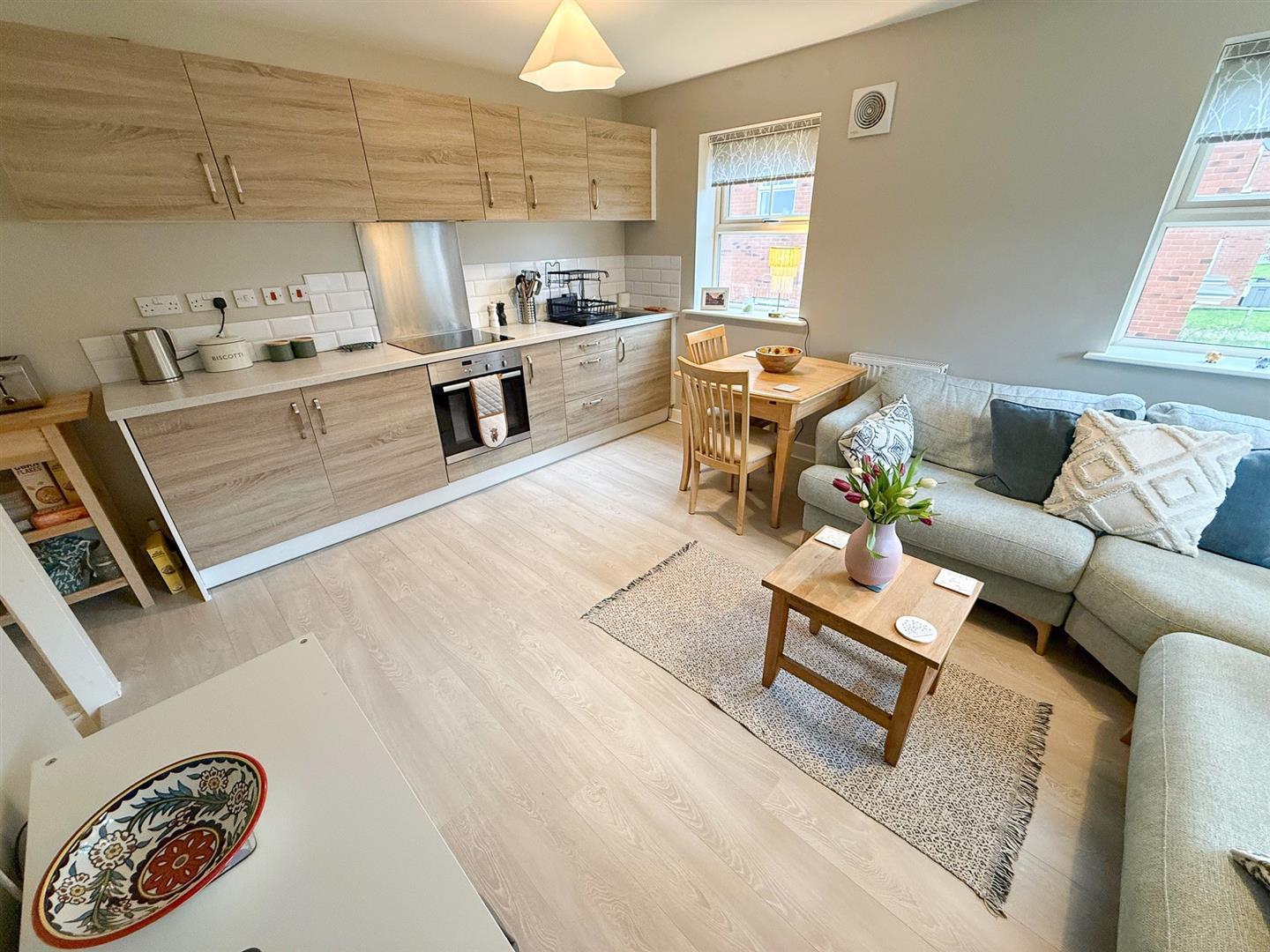 Property Image 98820feb-cb79-40f0-9b18-6e3cf9435f22