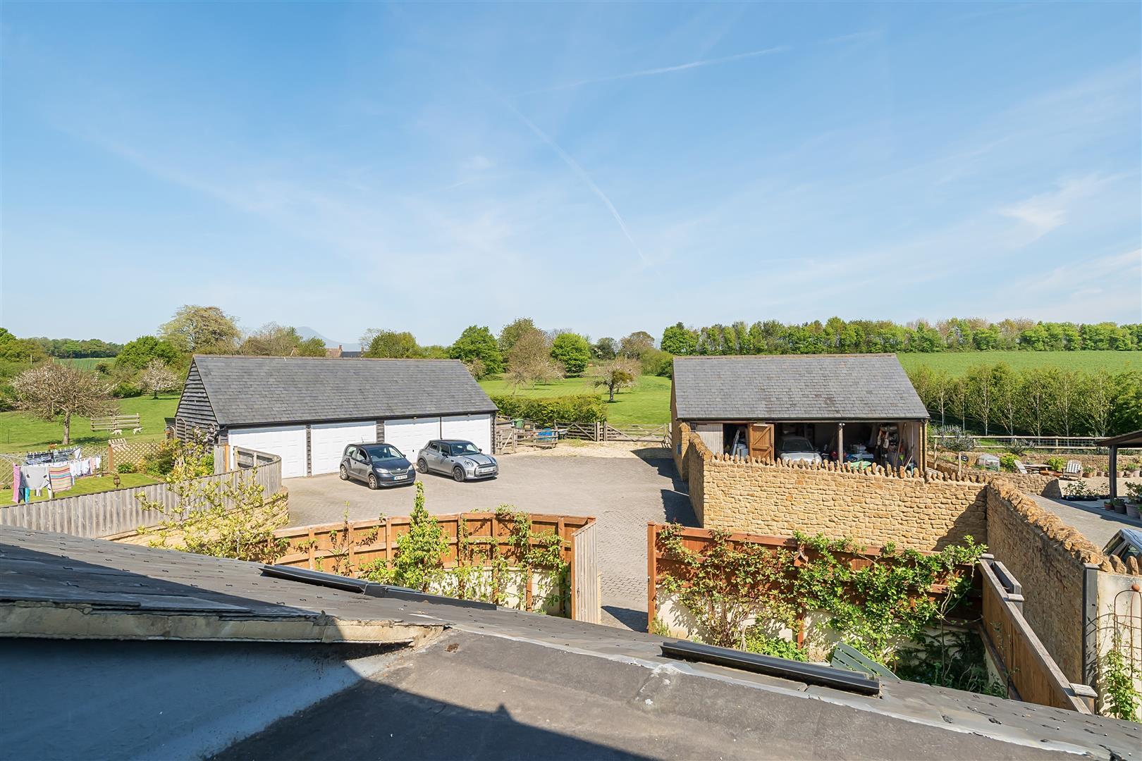Property Image 9883f337-ce75-4273-a3b0-4e1c5a426de4