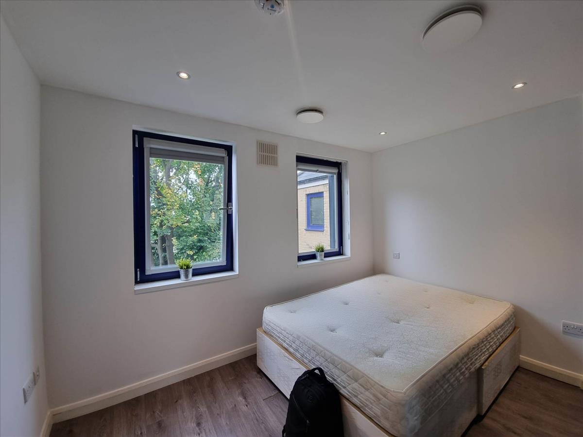 Property Image 9892df85-c38c-412f-8695-3f4adeaaa609