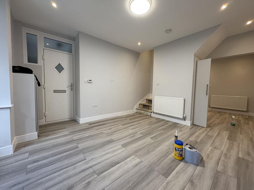 Property Image 9893a023-dd73-4056-9a79-f9a91923894b