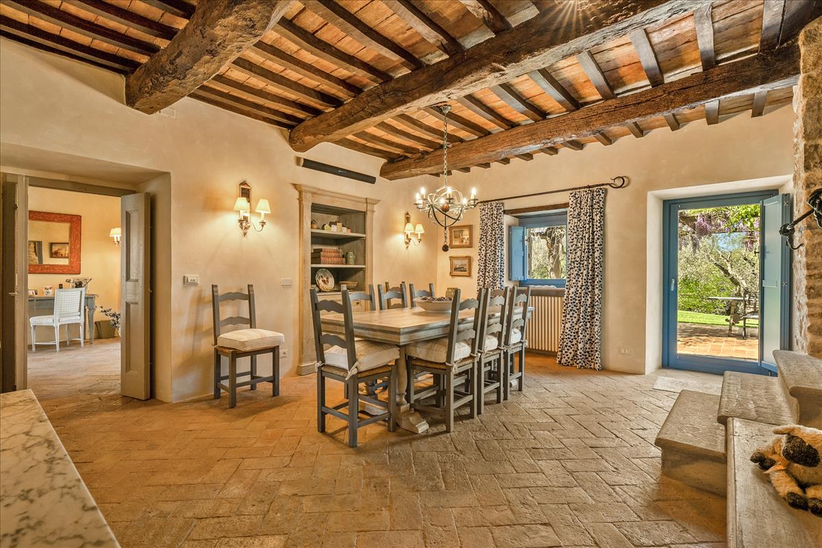 Property Image 98963320-edaa-4a98-9c35-0282409f28d7