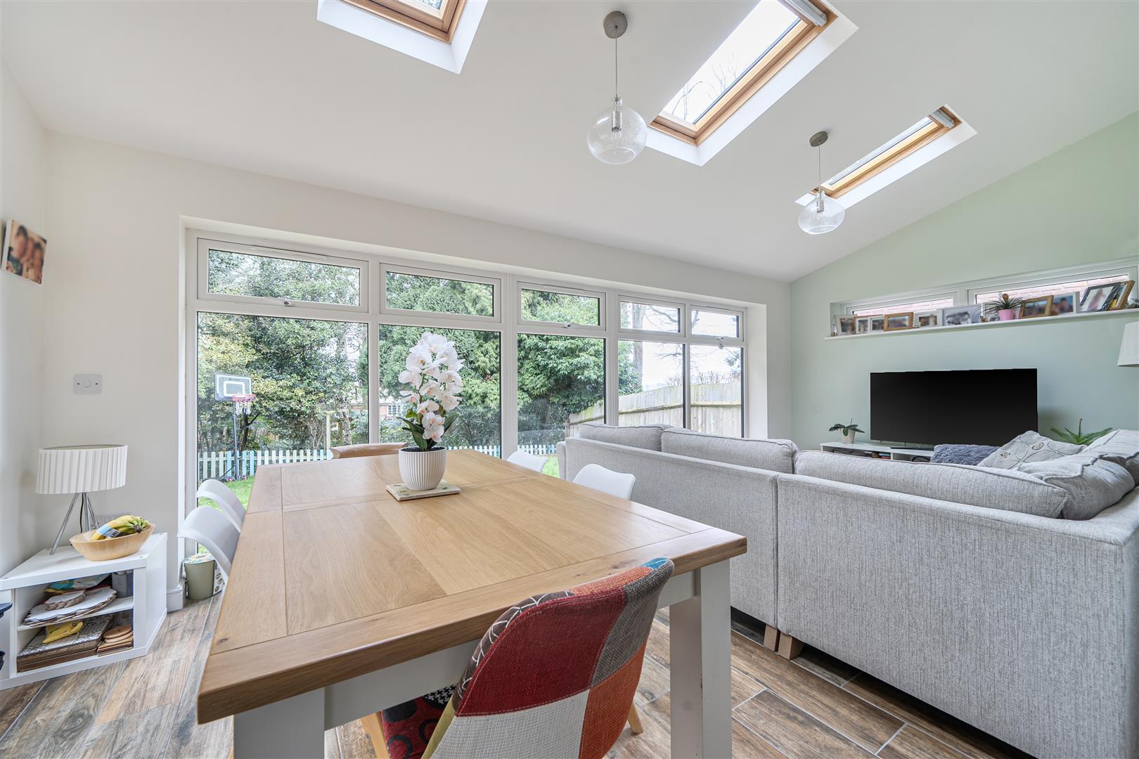 Property Image 989f10e4-2ccf-4a17-a3c4-5ee3e74efede