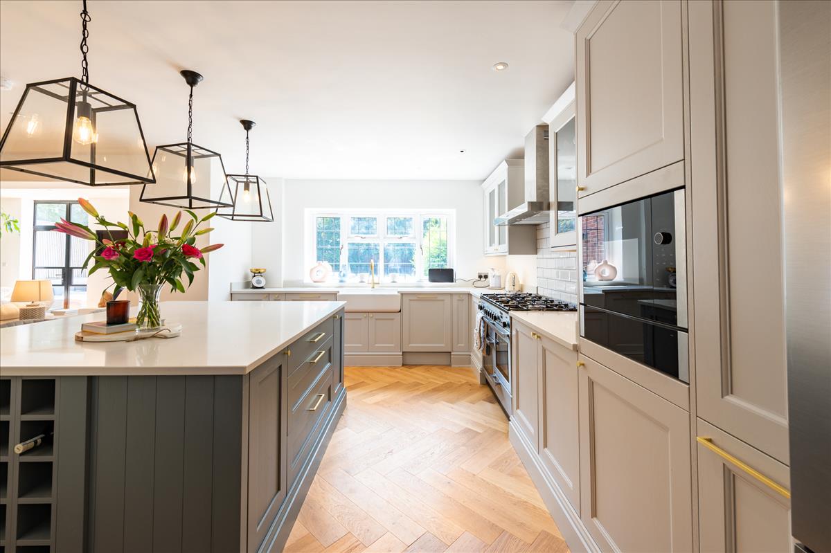 Property Image 98aa2984-6ef1-4569-8048-3ddcfc7512ed