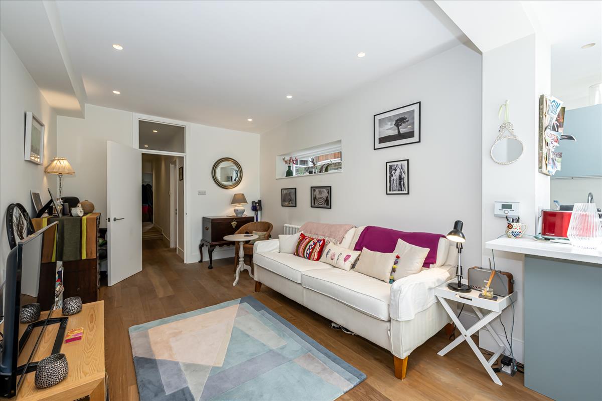 Property Image 98b01a9f-7e6b-4653-a03e-05c07a11a9ed