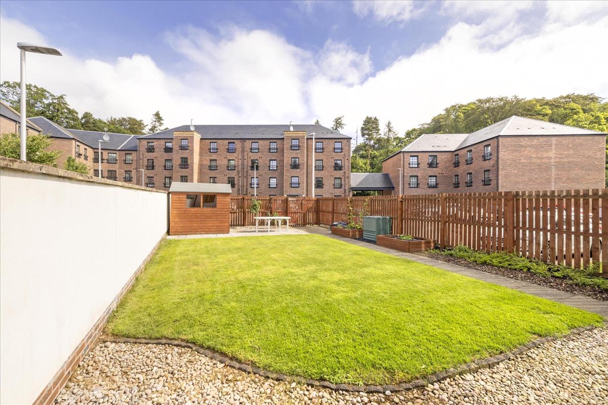 Property Image 98b30b97-a79a-4df7-81e8-56bf55fefa5c
