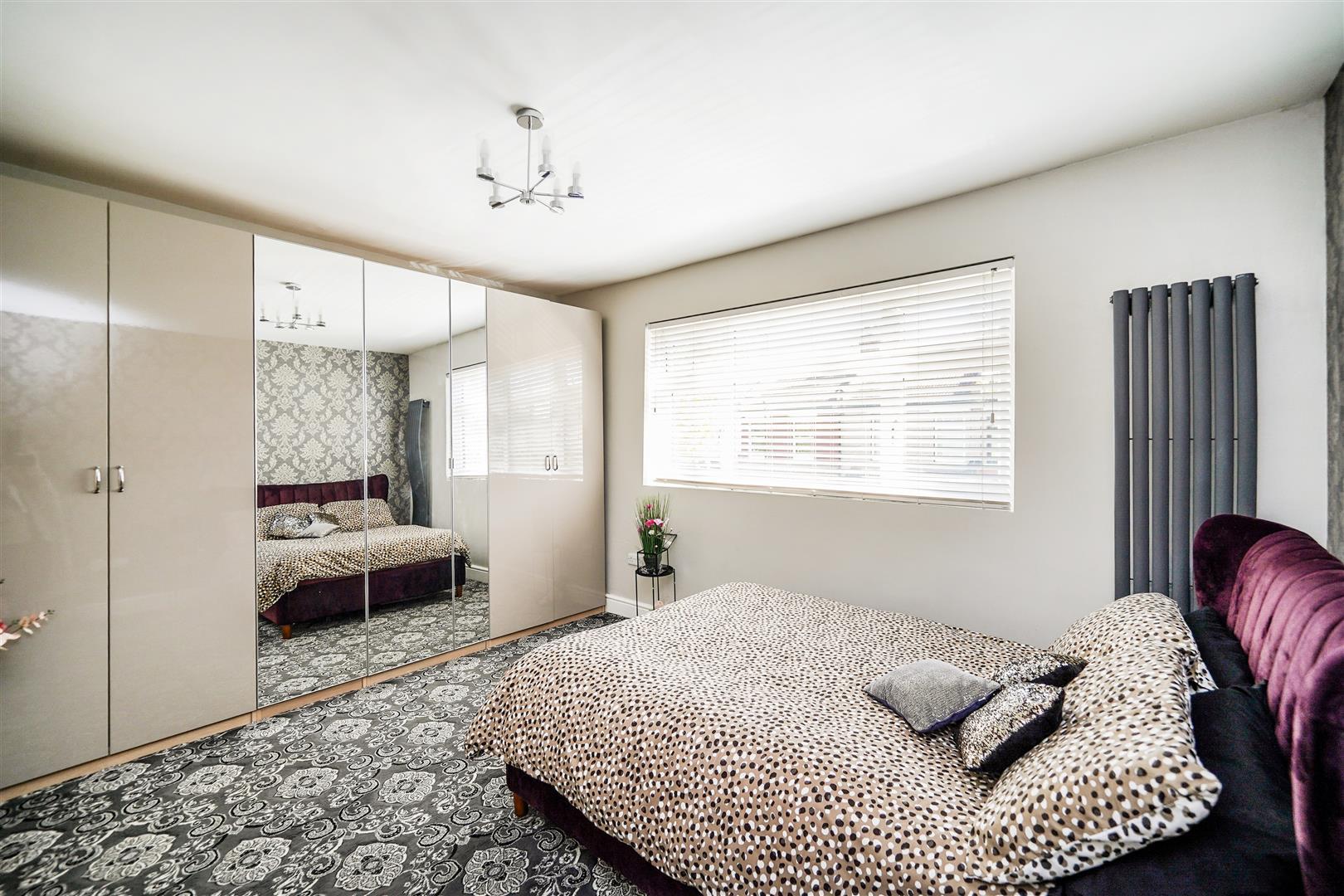 Property Image 98b975d9-85fd-4aa8-89db-76e04e82faa1