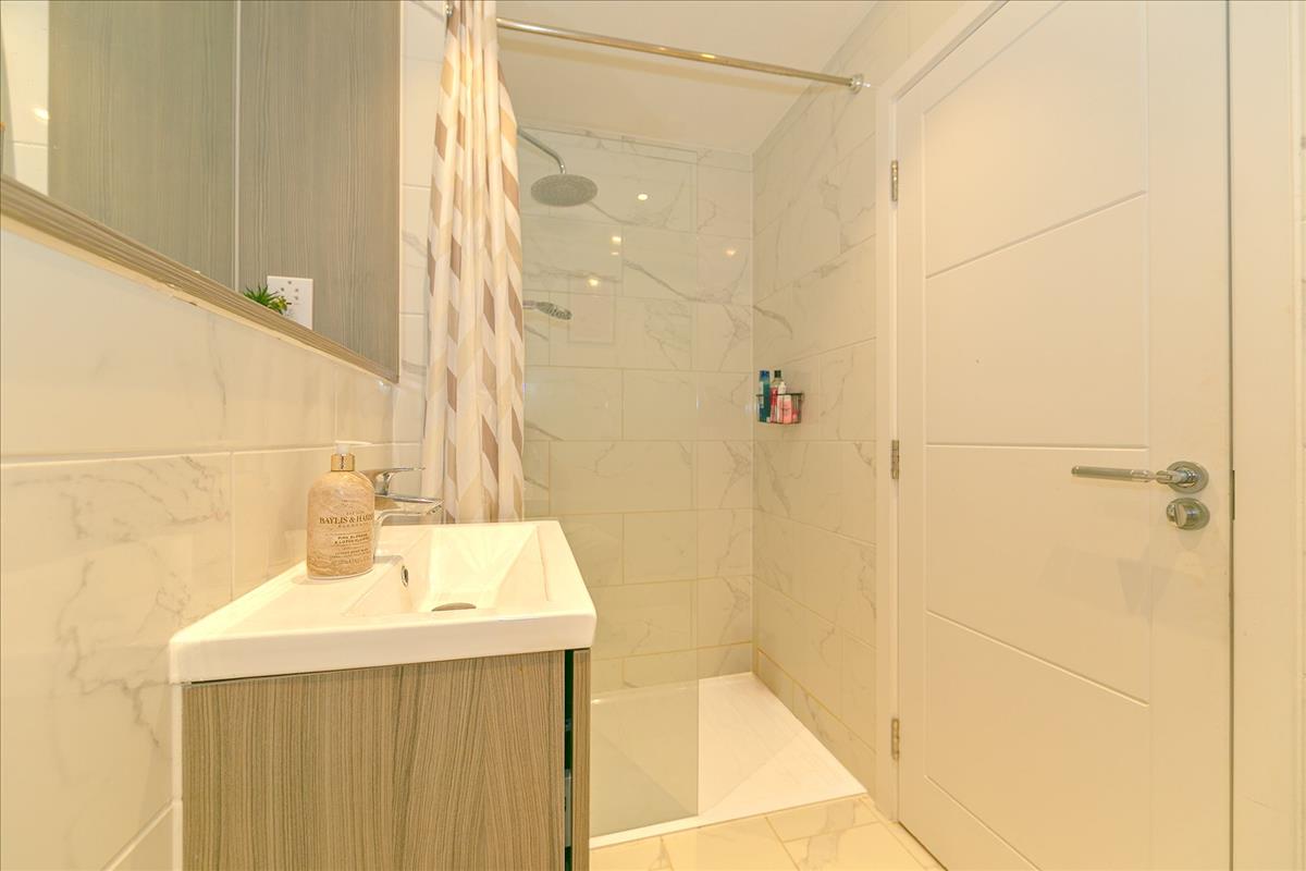 Property Image 98ba6156-6d6a-478d-97d3-2922d6169f14