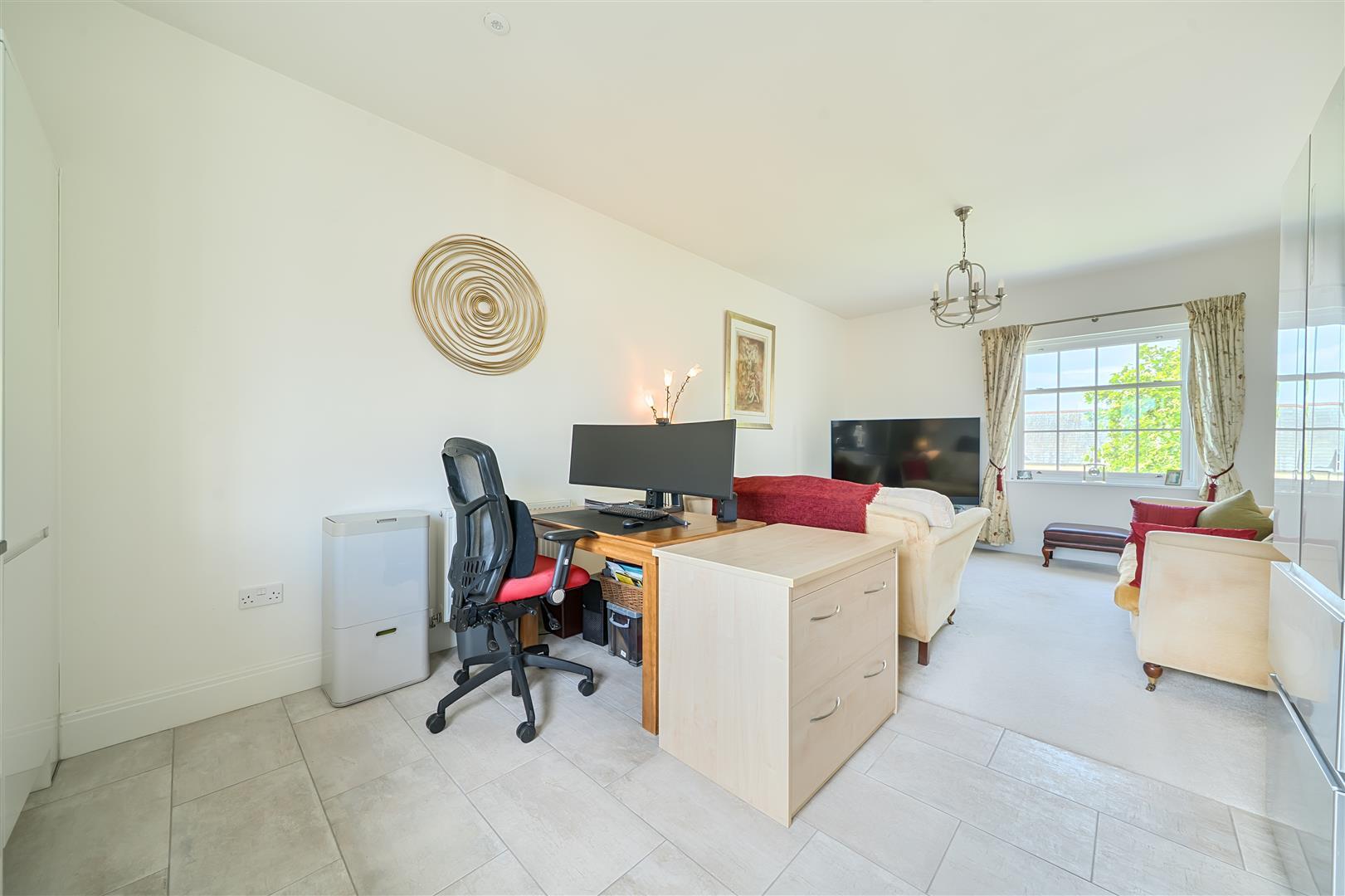 Property Image 98c2cf30-d4d2-4930-88b8-48ac2b8d3d30
