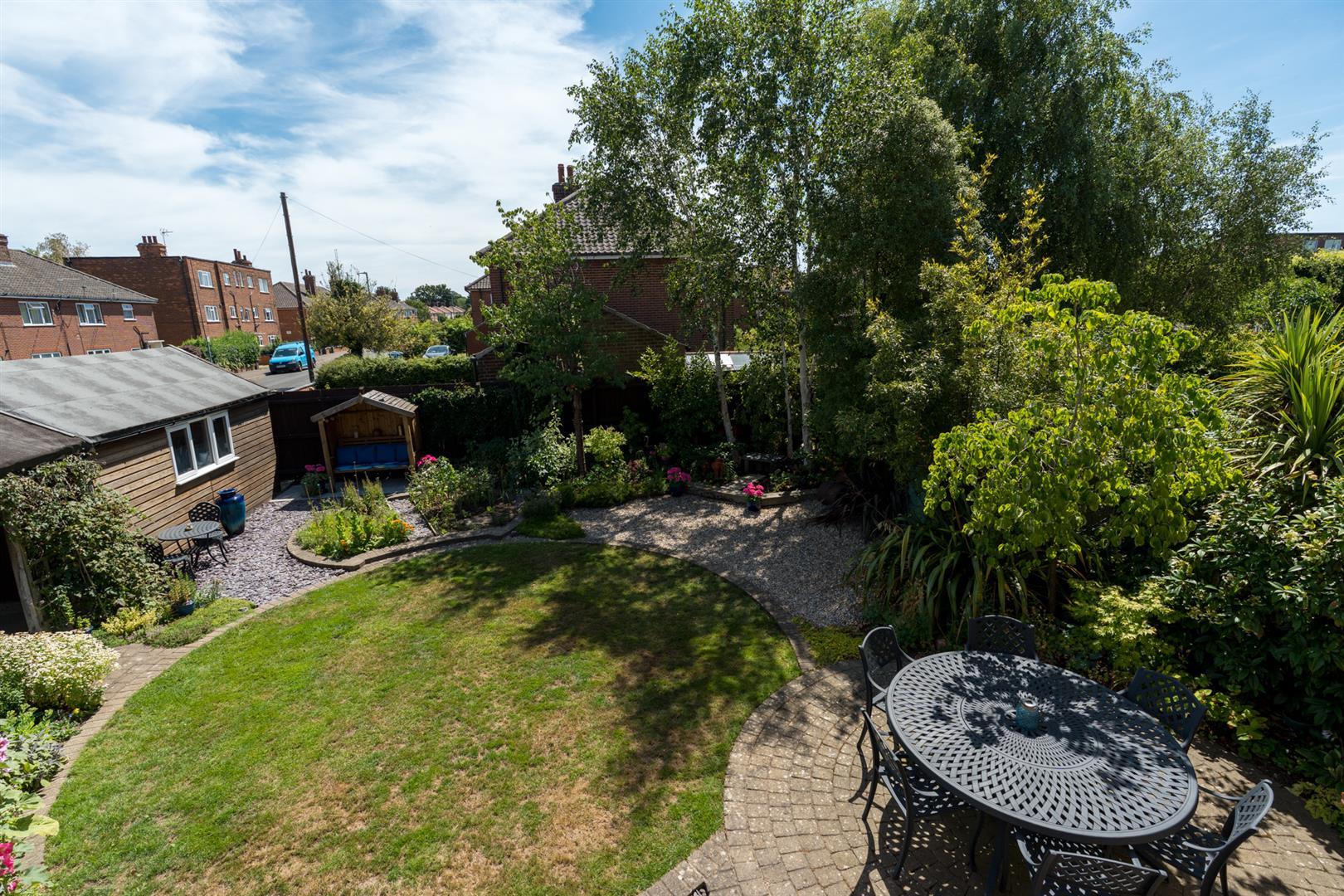 Property Image 98c3842e-1134-498e-98ba-be6c2dab8c32
