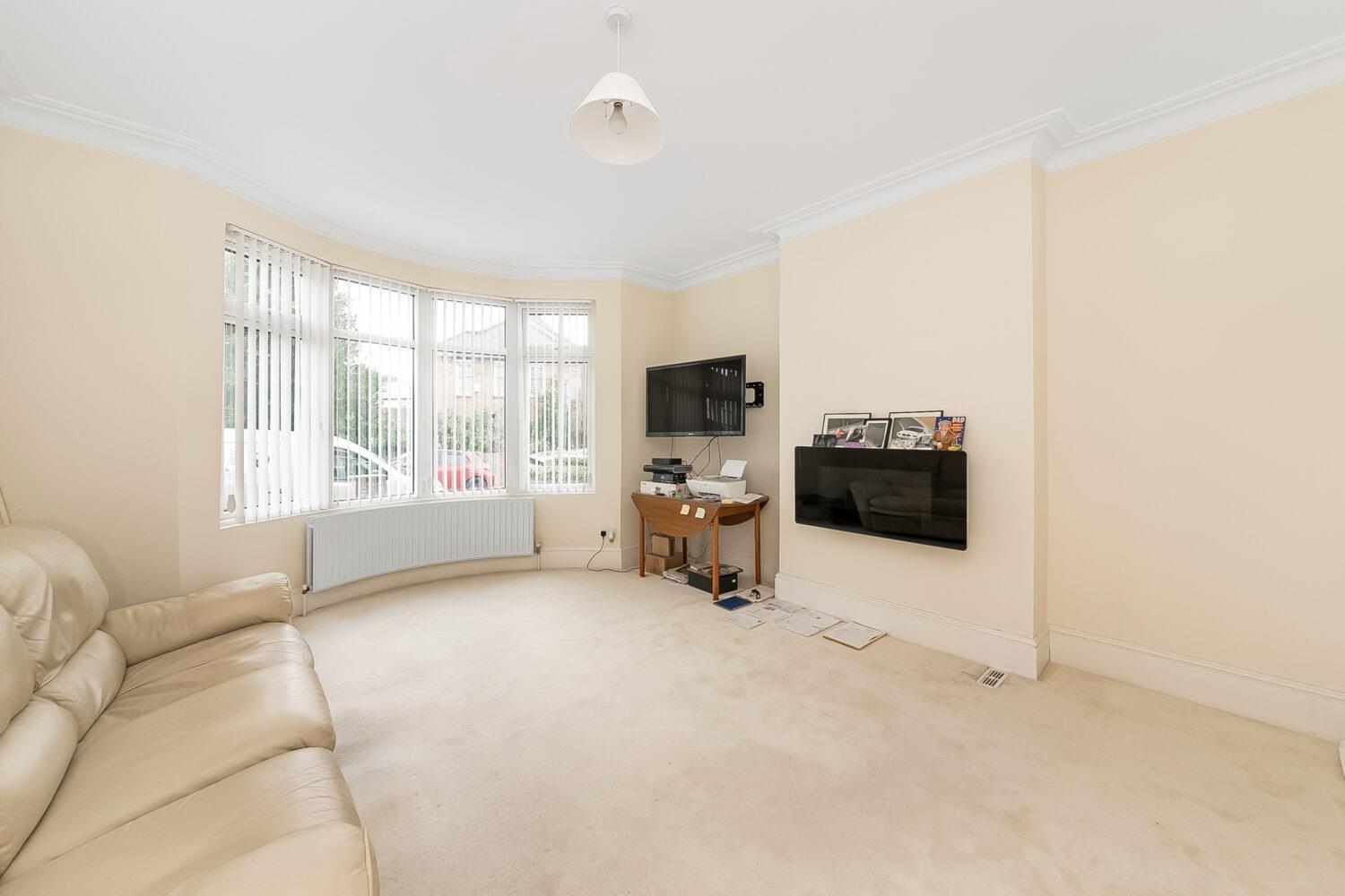 Property Image 98cc9839-d4b4-4494-84cb-93fe76968d44