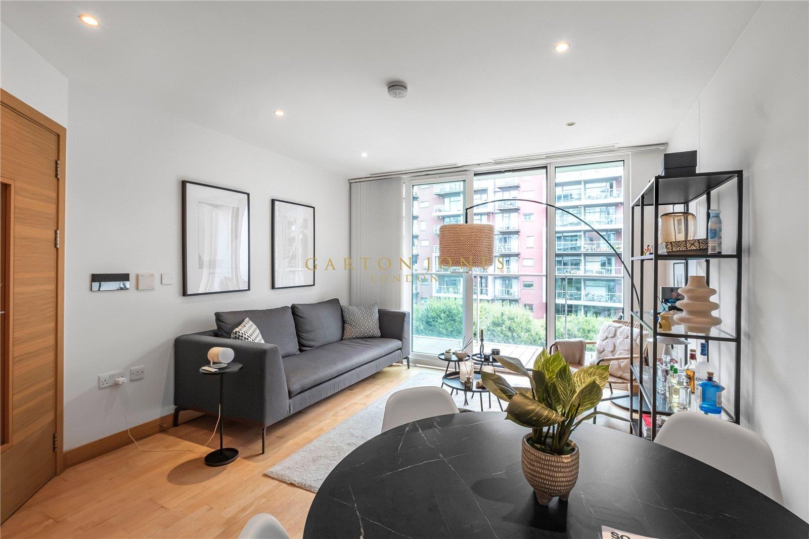 Property Image 98ce0da6-5c70-4883-9956-c48f7f734470
