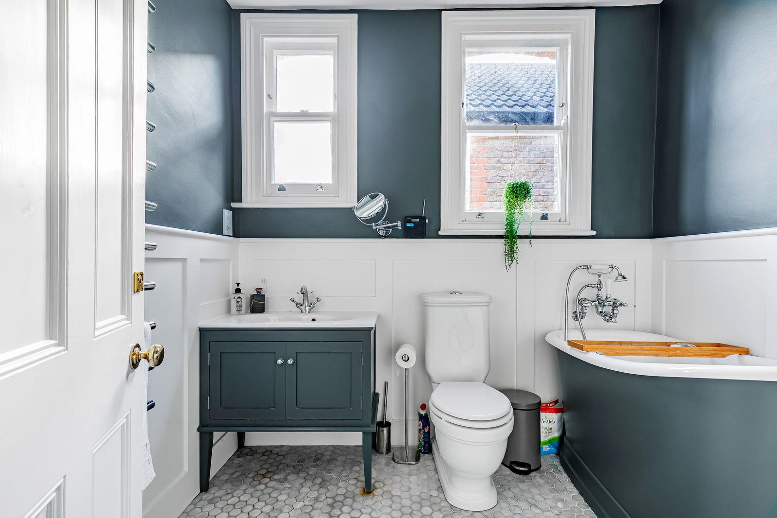 Property Image 98dbf22b-473a-4952-bcf6-5149abe08b8e