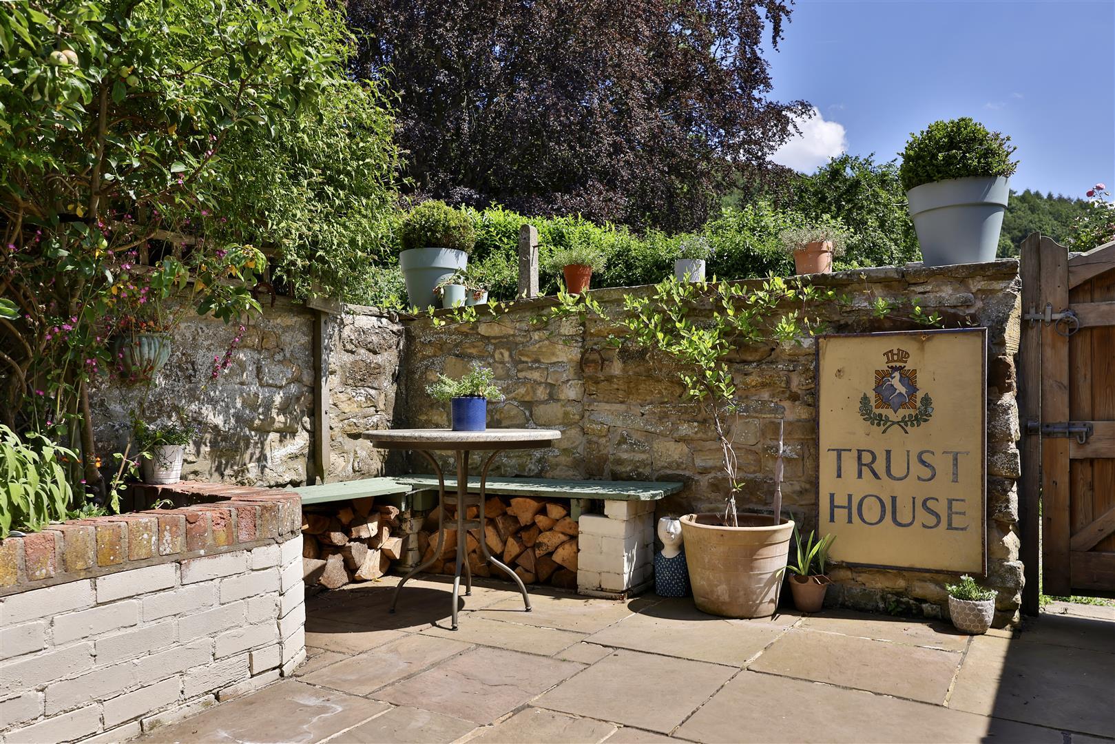 Property Image 98e06d43-0dff-4ab4-ab36-e588e0b45552