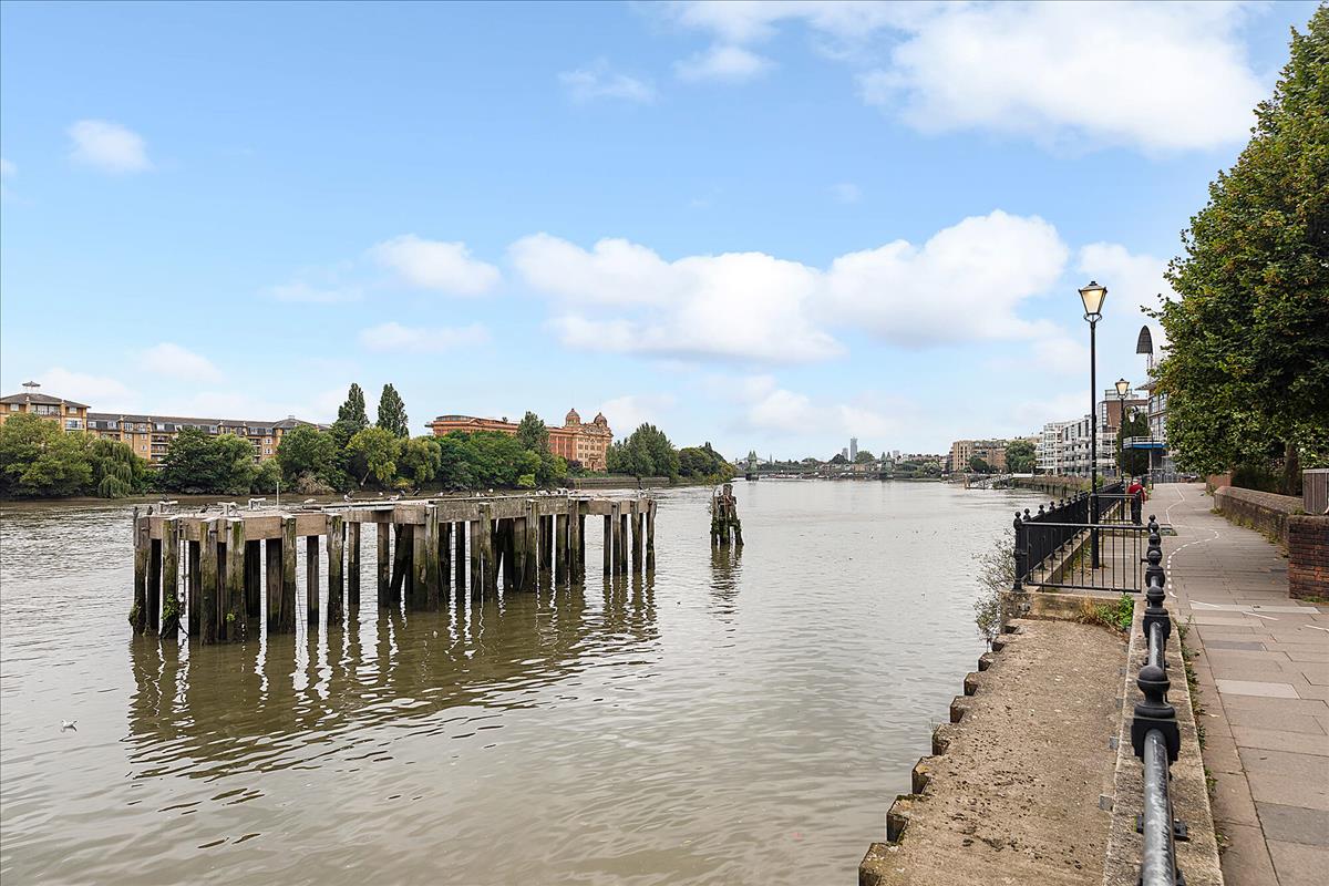 Property Image 98e75a75-975d-4e1b-a17d-75f957dc6c5d