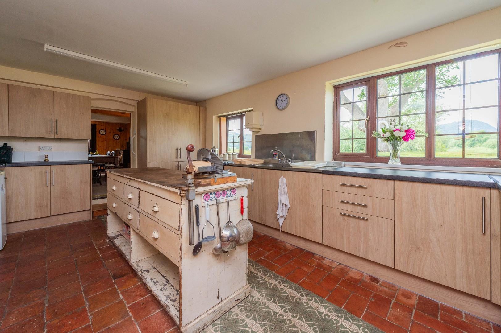 Property Image 98ef9114-e2ad-476b-bee8-0acd4206bb99