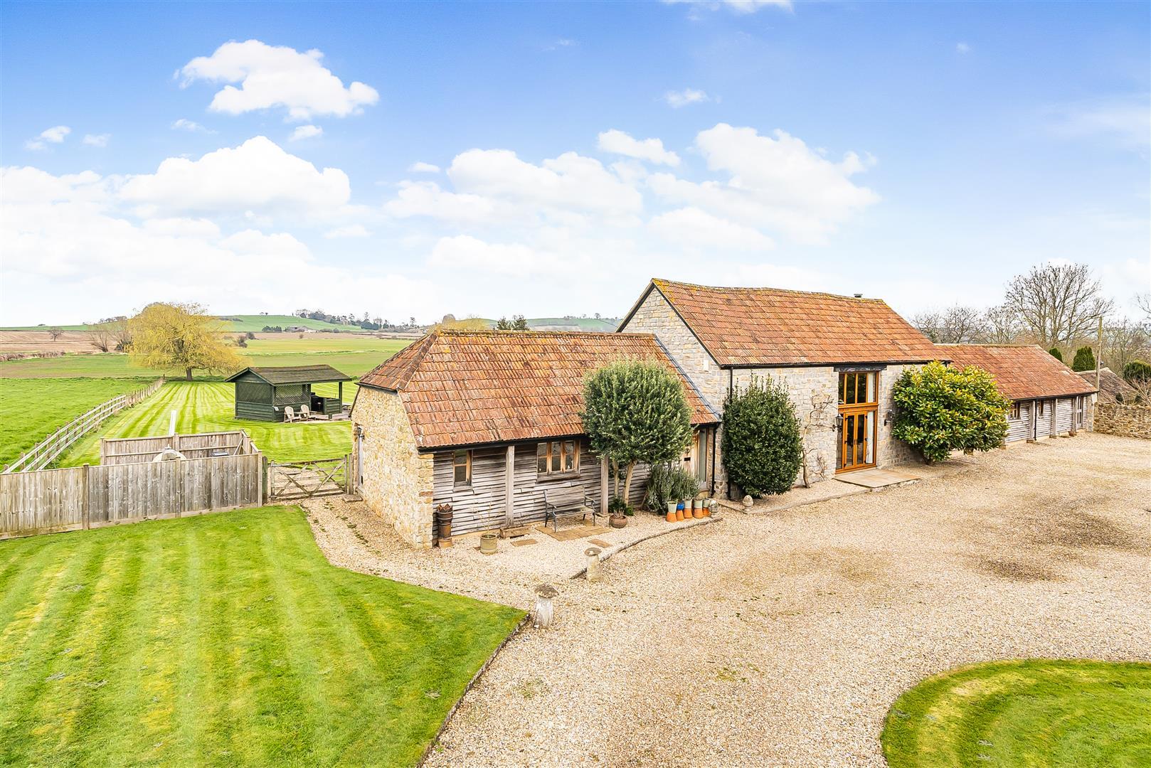 Property Image 98f88aa4-b05c-45b5-aaa3-cb4895b5d850