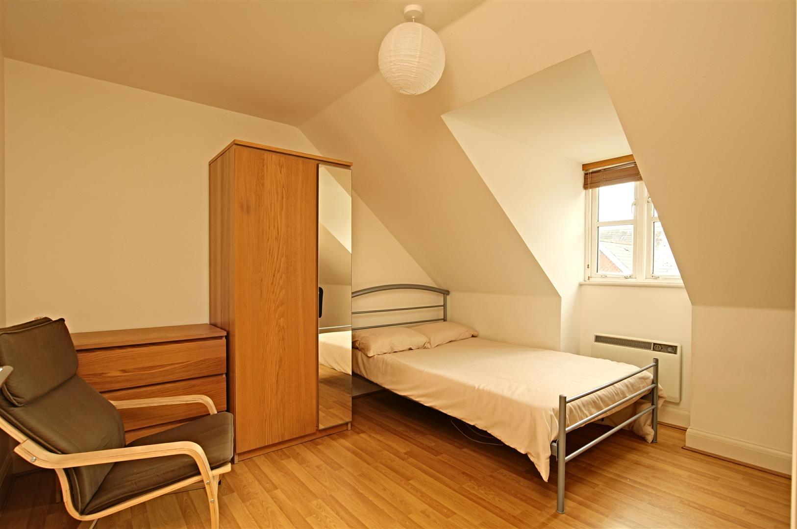 Property Image 990215f3-24e7-48cb-9d77-be47a8733f0e