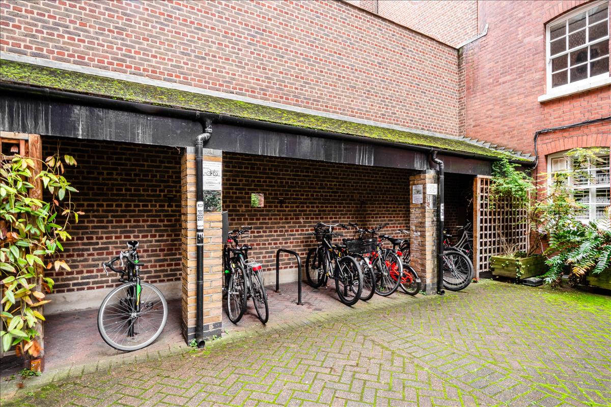 Property Image 99025388-5bc9-45f1-8919-c6cc233c656e