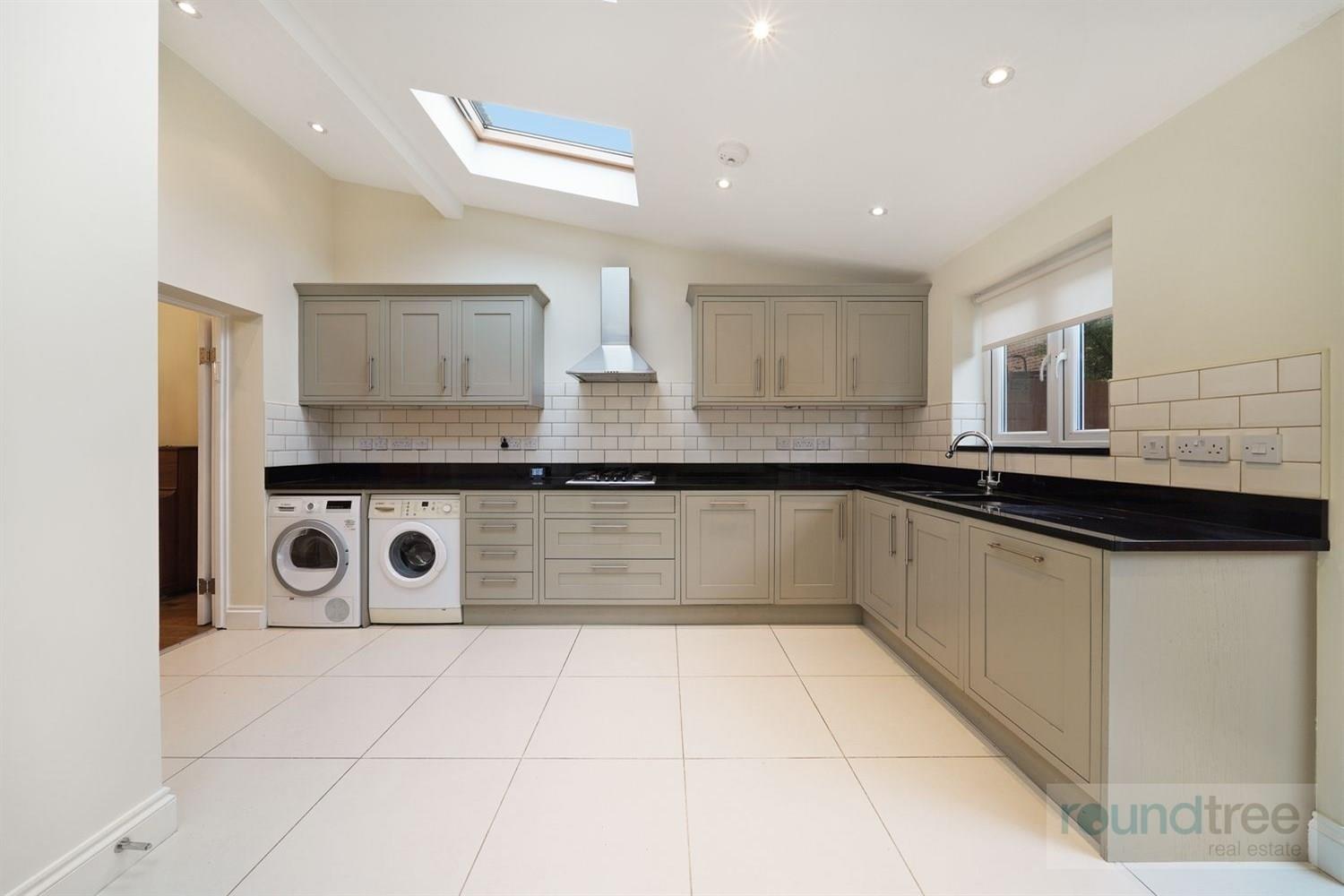 Property Image 9906fe06-9fc8-49b9-ba75-52076e8bcbfb