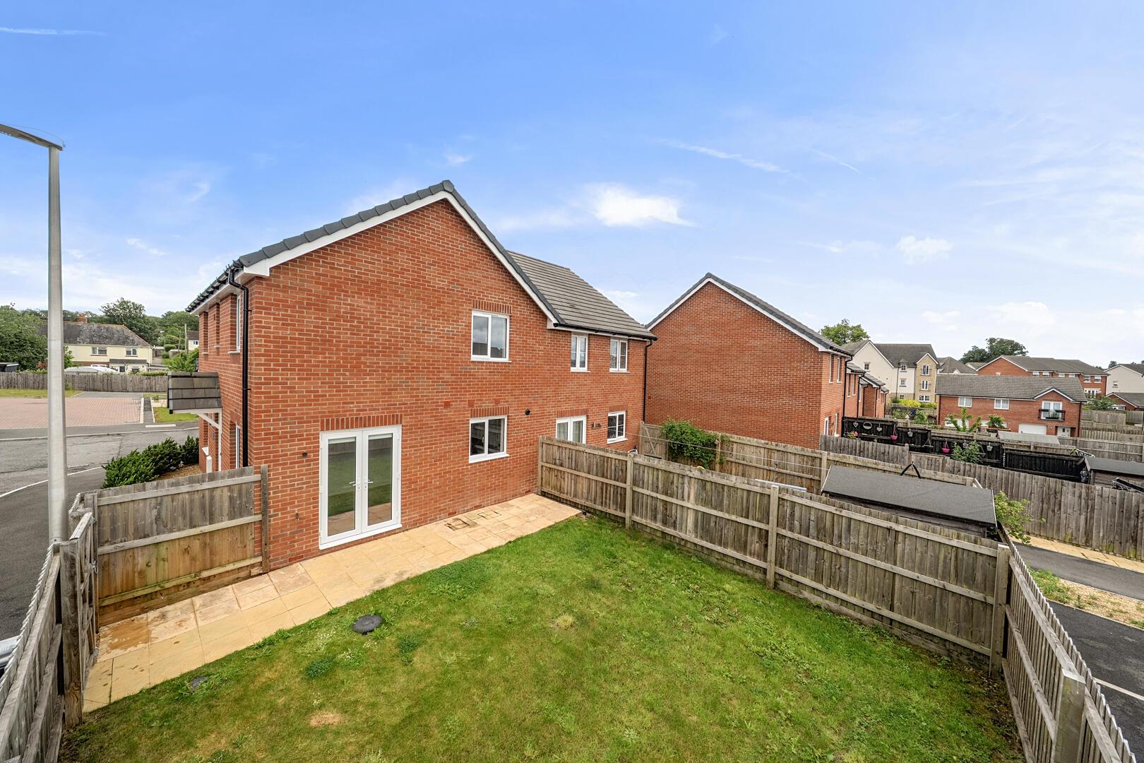 Property Image 9908796f-90cf-455e-8cf0-03024b86f391