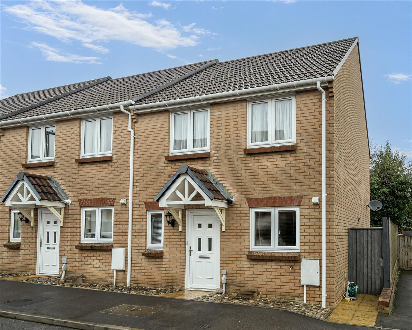Property Image 99128941-950d-40f0-9fe1-38fda1c028d4