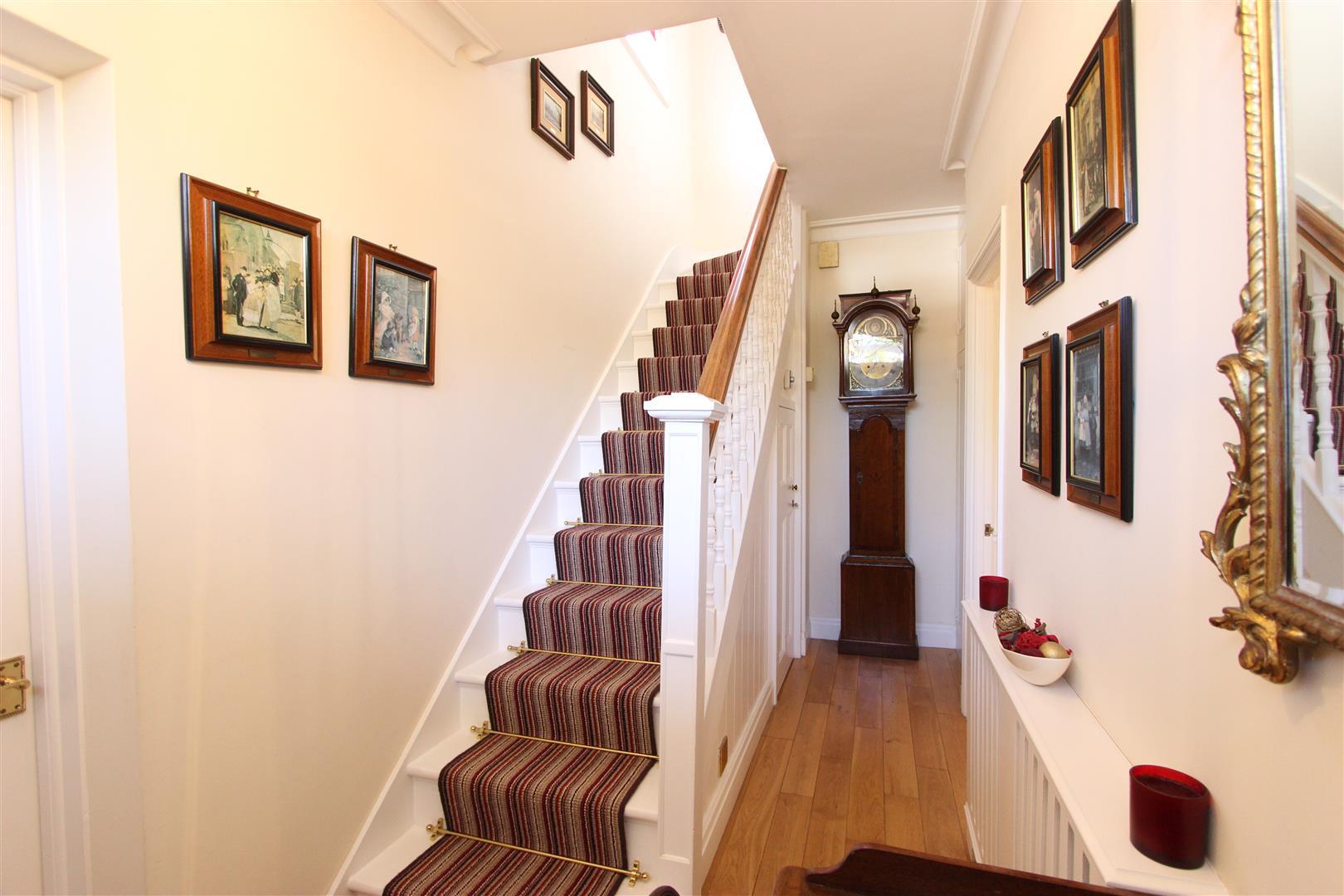 Property Image 991b3450-2c46-40e6-af06-9692ea75597a