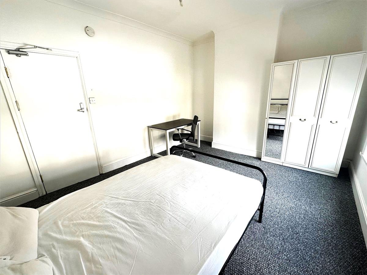 Property Image 99267aed-3e39-48fb-a500-770e49121542