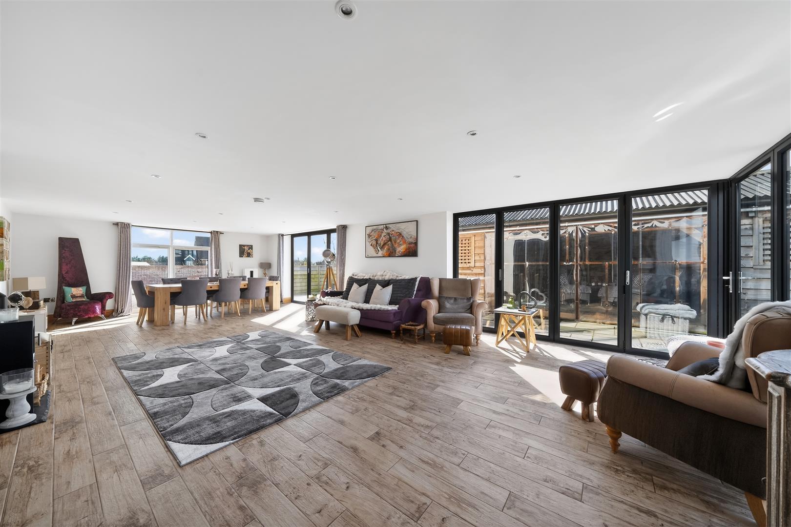 Property Image 992e2403-b8fd-457f-8c27-7cf966a128bd