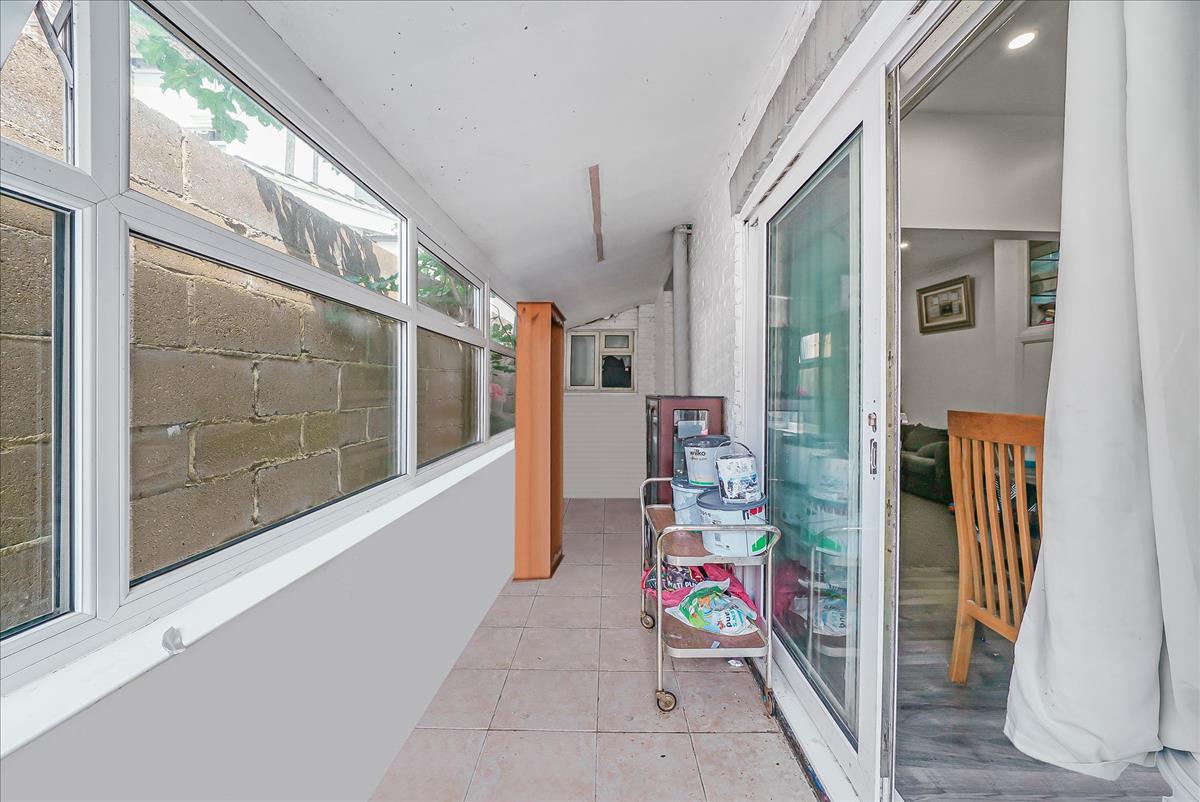 Property Image 99320909-fa74-4c6a-abd4-52c22c5683a5