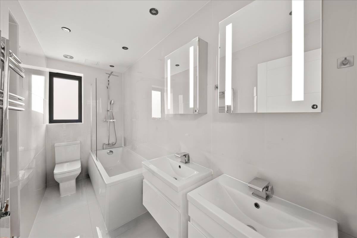 Property Image 99379710-98db-45db-9d2e-a40bb9172d72