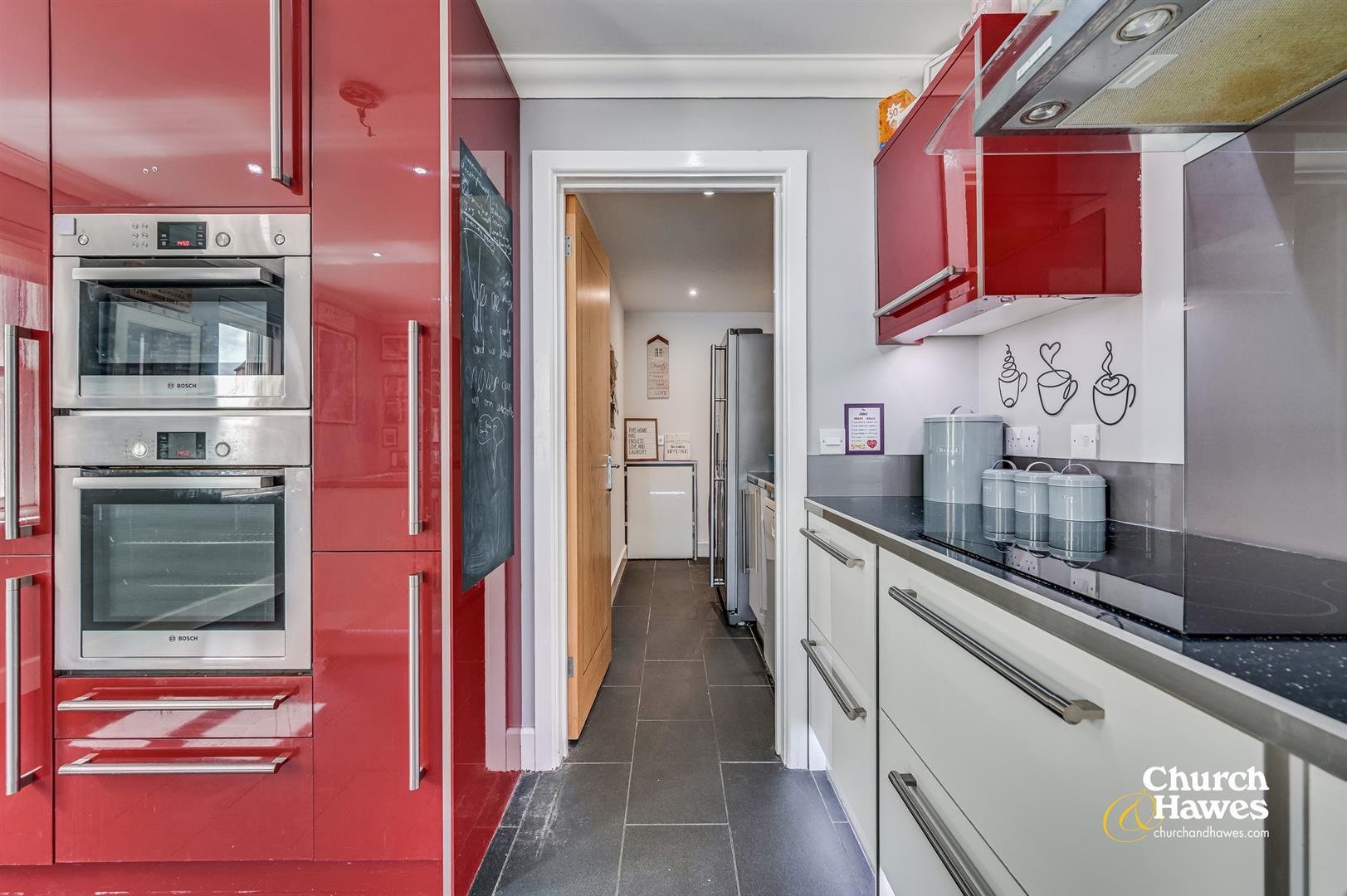 Property Image 9940f859-bf3e-4797-9c27-c78347a641e9