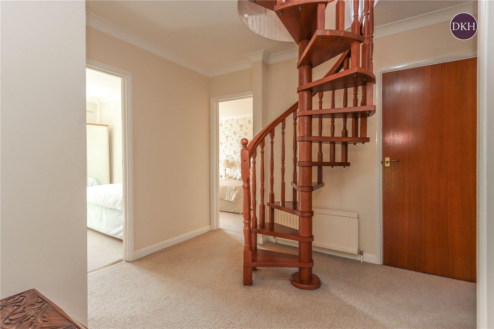 Property Image 995f36db-fc97-4e8d-bdd8-5df74bdd06a2