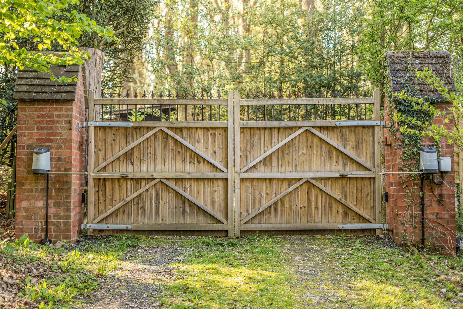 Property Image 99674c9b-7d43-403d-818d-8bb1ef73359d