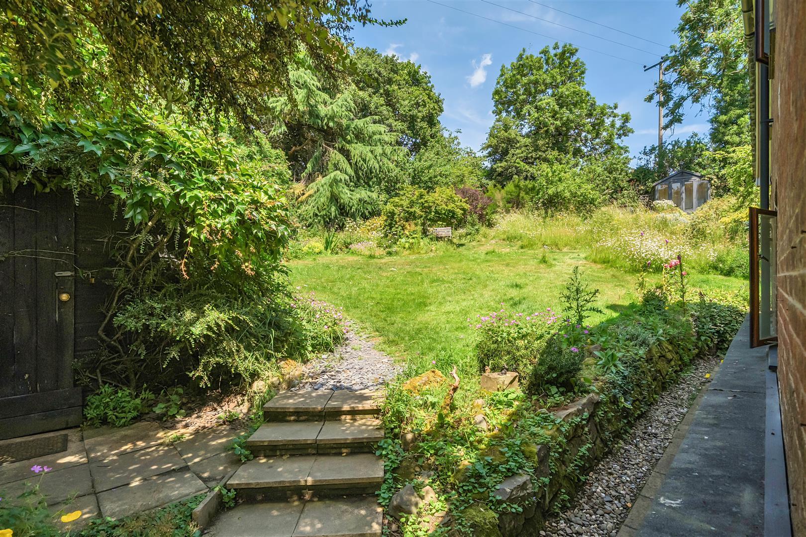 Property Image 99694508-a98a-4770-881e-dfbbe828b5d9