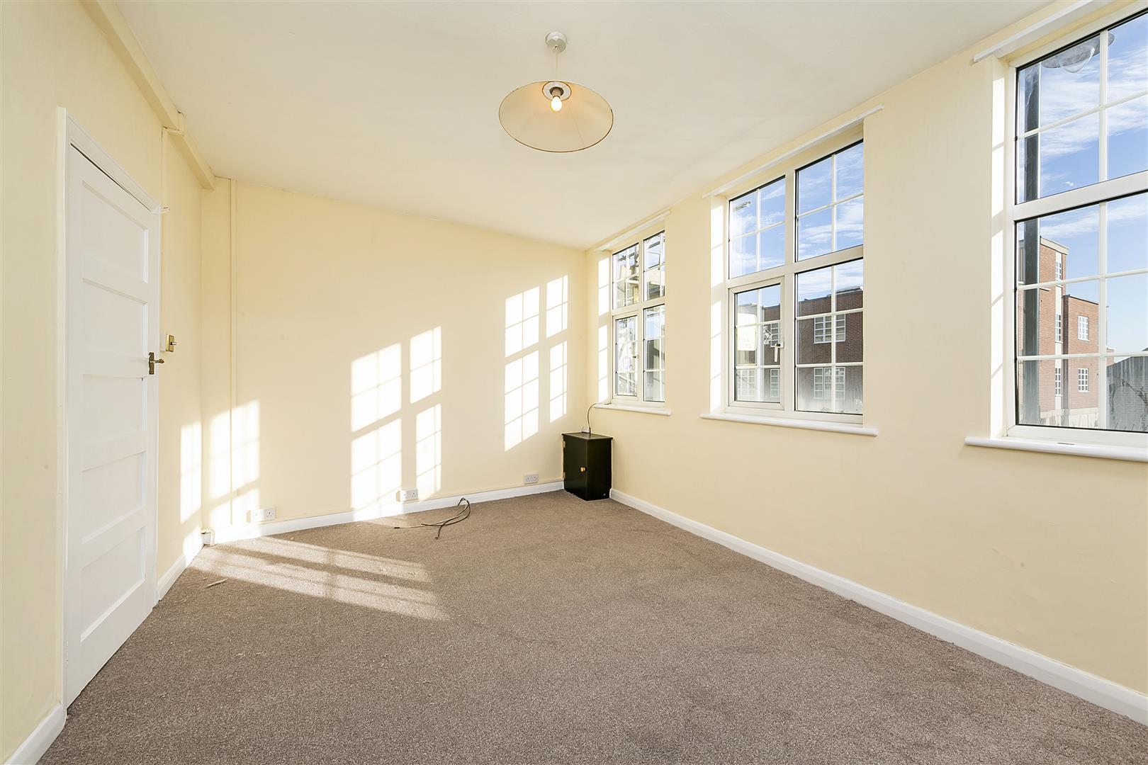 Property Image 996cb270-224f-432e-8738-19994ae1b1b6
