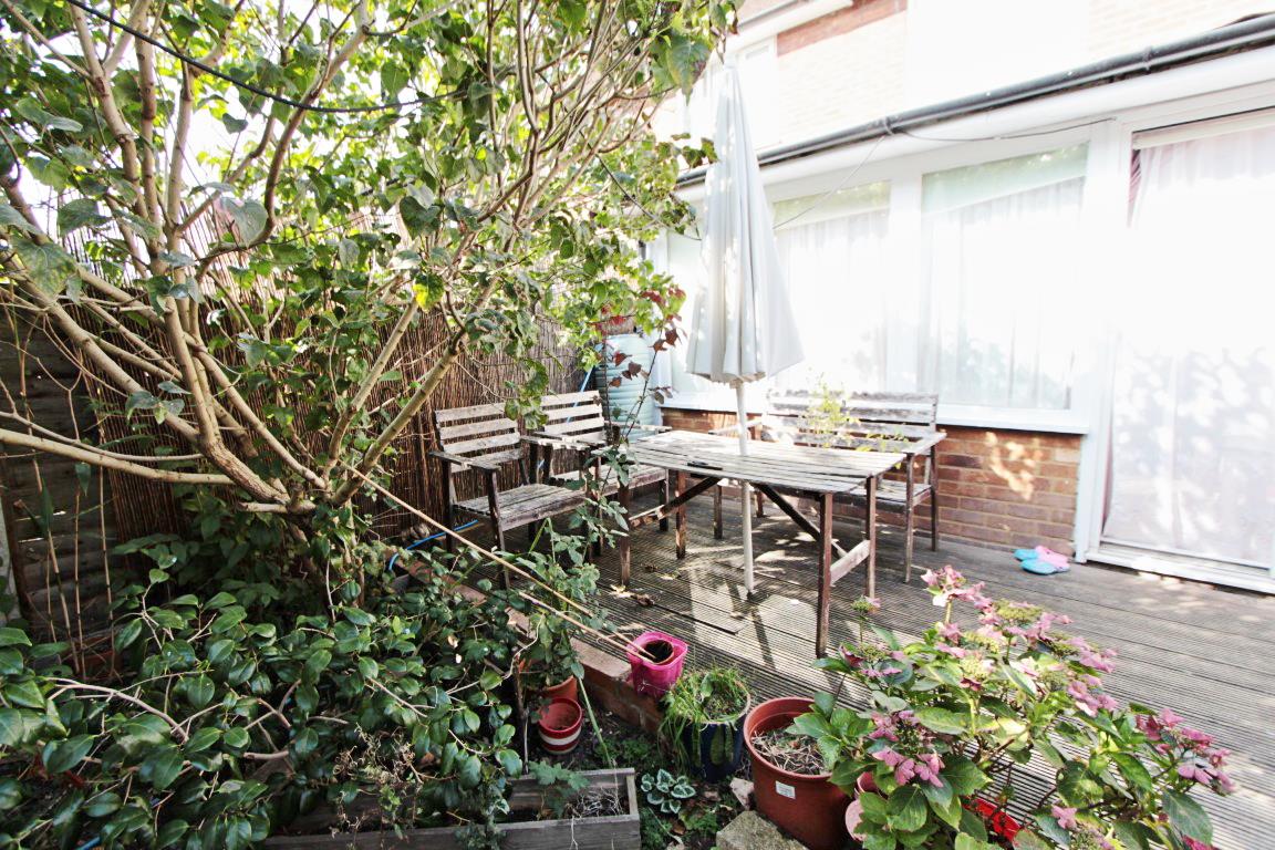 Property Image 998d73e6-2ccf-4de8-922a-a158201750c2