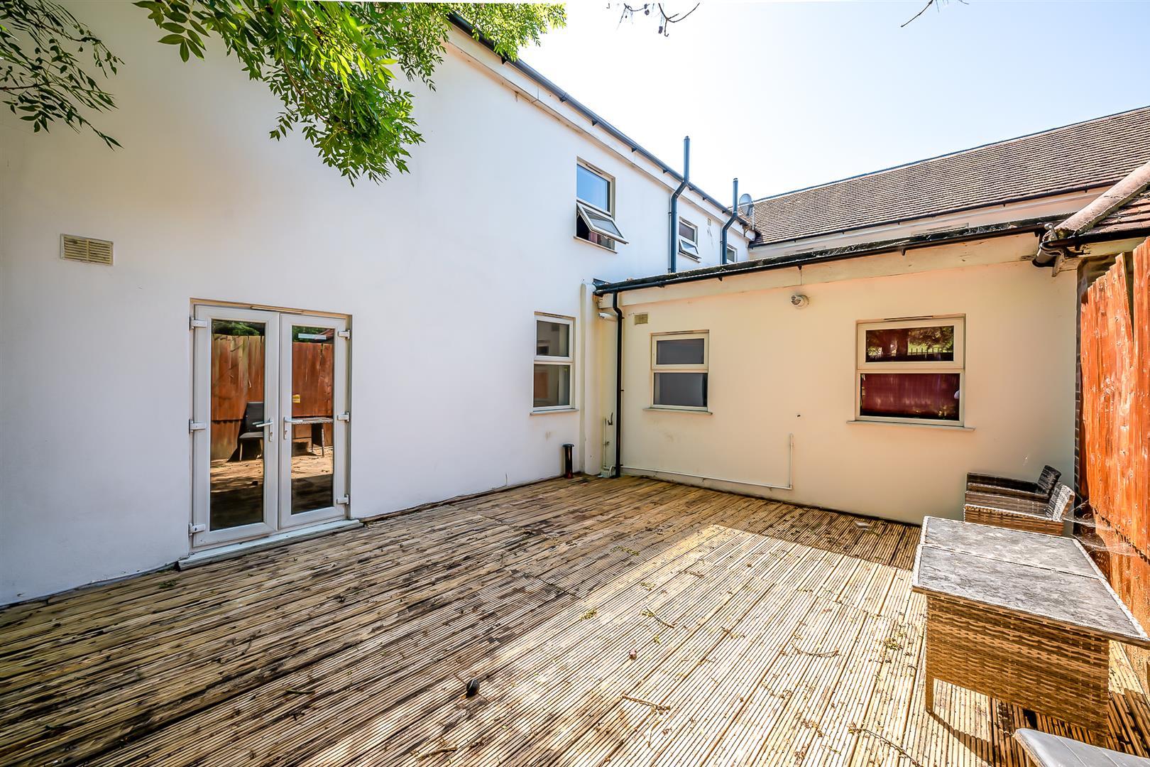 Property Image 99951080-a68e-44af-a9cb-fd922f919e0a
