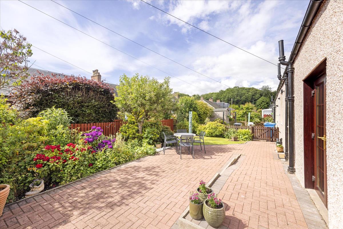 Property Image 99956dc0-5928-4cfa-9db2-ffa9b7e2ddc8