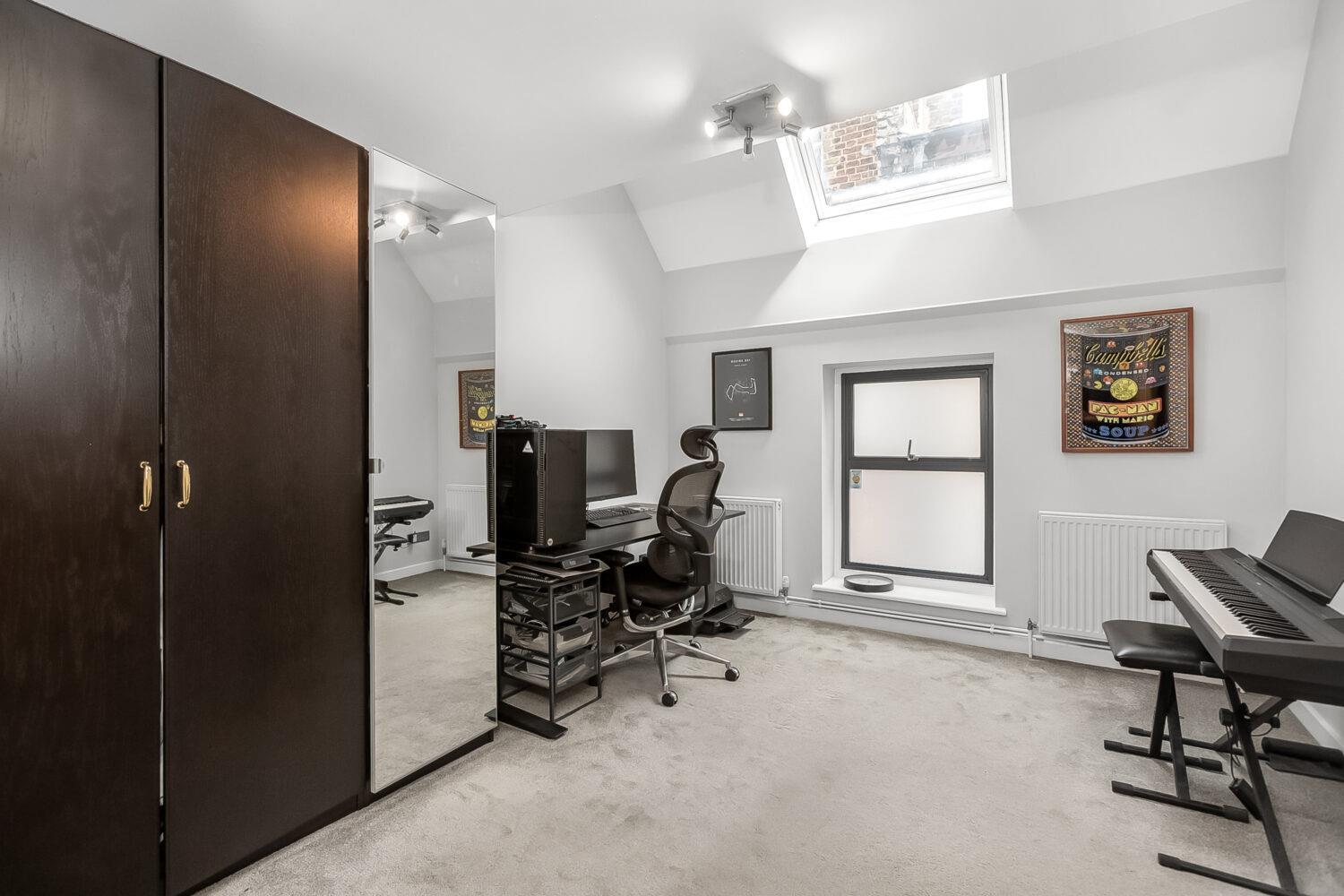 Property Image 999b8730-eb2f-4f49-90c3-0a87be9367ac