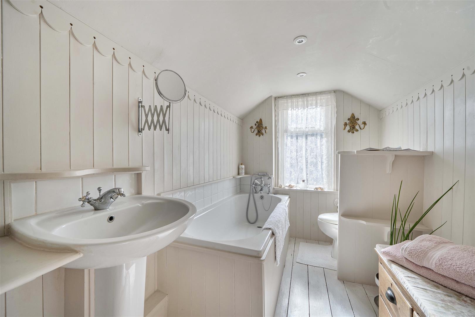 Property Image 99a36527-5445-48aa-9309-78fb47a622f8
