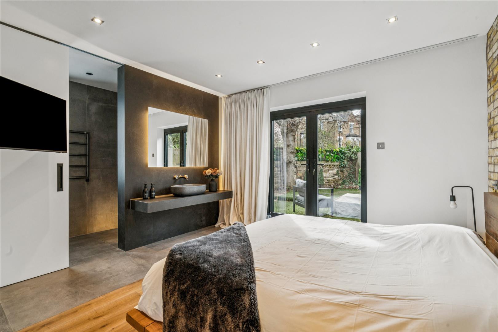 Property Image 99a8f3b4-d1a5-442e-bf1e-d0ec93c22188